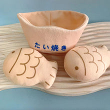 Load image into Gallery viewer, Taiyaki Squeaky Catnip Toys | Cute Kittens & Cat Toys | MissyMoMo