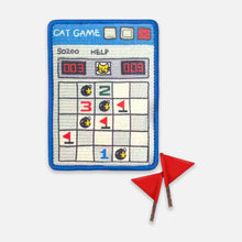 Load image into Gallery viewer, Minesweeper Sisal Cat Scratcher with Two Silvervine Flag Toys | Cat Scratchers | MissyMoMo
