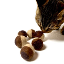 Load image into Gallery viewer, Cat with Cute Wool Felt Cat Ball Toys | MissyMoMo
